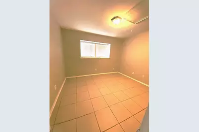 1102 W Tri Oaks Lane #103, Houston, TX 77043 - Photo 15
