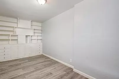 7658 Belbay Street, Houston, TX 77033 - Photo 11