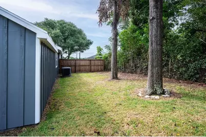 426 N Holland Street, Bellville, TX 77418 - Photo 19