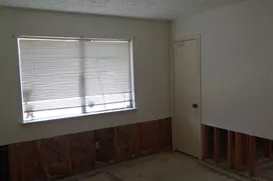 8322 Sandy Glen Ln, Houston, TX 77071 - Photo 15