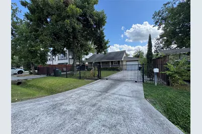7518 Gracia Street, Houston, TX 77037 - Photo 3