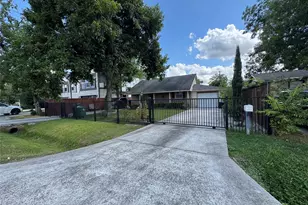 7518 Gracia St, Houston, TX 77037 - Photo 3