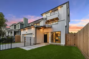 2218 Gostick St, Houston, TX 77008 - Photo 3