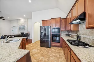 2506 River Oak Ct, Houston, TX 77345 - Photo 9