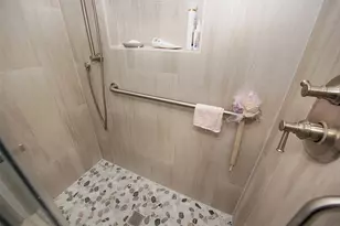 303 Lakeshore Dr, Taylor Lake Village, TX 77586 - Photo 27