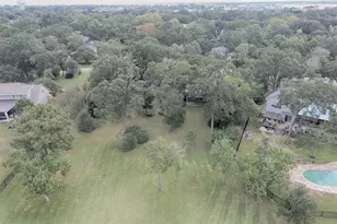 303 Lakeshore Dr, Taylor Lake Village, TX 77586 - Photo 41