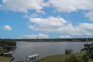 303 Lakeshore Dr, Taylor Lake Village, TX 77586 - Photo 45