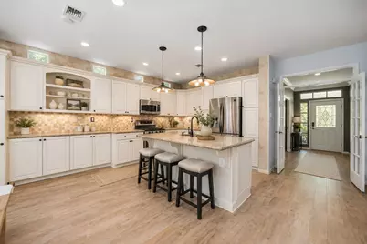 11 Alden Glen Court, The Woodlands, TX 77382 - Photo 13