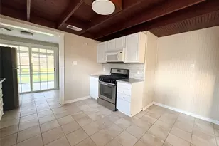 3103 9th St, Bay City, TX 77414 - Photo 5