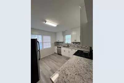 4711 Avenue R 1/2, Galveston, TX 77551 - Photo 13