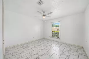9227 Vickijohn Dr, Houston, TX 77031 - Photo 19