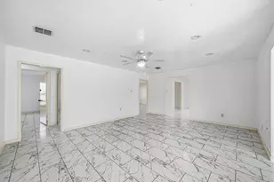 9227 Vickijohn Dr, Houston, TX 77031 - Photo 13