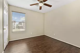 2106 Tomlinson Trail Dr, Houston, TX 77067 - Photo 11