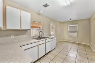 2106 Tomlinson Trail Dr, Houston, TX 77067 - Photo 7