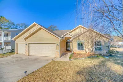 293 Twin Magnolia, Onalaska, TX 77360 - Photo 3