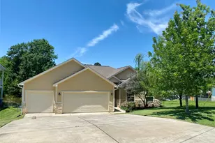 293 Twin Magnolia, Onalaska, TX 77360 - Photo 3