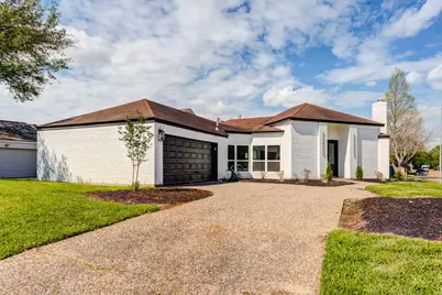 2302 Ashford Hollow Lane, Houston, TX 77077 - Photo 3