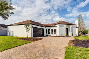2302 Ashford Hollow Ln, Houston, TX 77077 - Photo 3