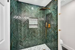 2302 Ashford Hollow Ln, Houston, TX 77077 - Photo 25