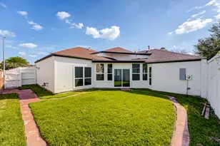 2302 Ashford Hollow Ln, Houston, TX 77077 - Photo 45