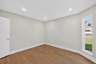 2302 Ashford Hollow Ln, Houston, TX 77077 - Photo 27