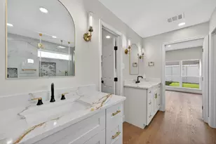 2302 Ashford Hollow Ln, Houston, TX 77077 - Photo 17