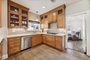 1301 Ben Hur Dr, Spring Valley Village, TX 77055 - Photo 13