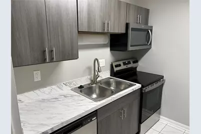 1880 White Oak Drive #103, Houston, TX 77009 - Photo 11