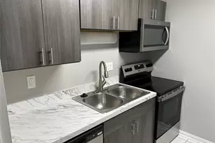 1880 White Oak Dr, Houston, TX 77009 - Photo 11