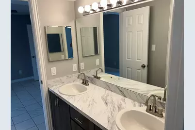 1880 White Oak Drive #103, Houston, TX 77009 - Photo 7