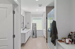 530 Janisch Rd, Houston, TX 77018 - Photo 13