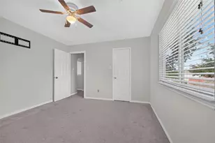 8002 Berkely Ct, Baytown, TX 77521 - Photo 17