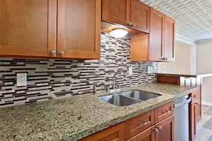 706 S Blackwell St, La Porte, TX 77571 - Photo 11