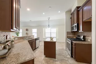 17831 Bella Ava Dr, Tomball, TX 77377 - Photo 5