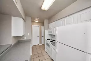 10075 Westpark Dr, Houston, TX 77042 - Photo 5