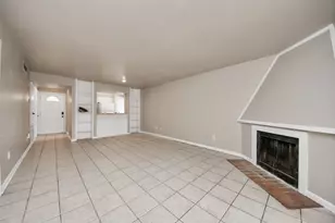 10075 Westpark Dr, Houston, TX 77042 - Photo 11