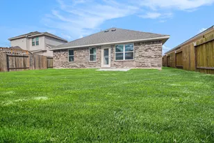 204 Bryan Wy, Angleton, TX 77515 - Photo 17