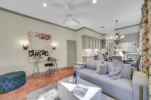 9410 Briar Forest Dr, Houston, TX 77063 - Photo 17