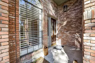 9410 Briar Forest Dr, Houston, TX 77063 - Photo 7