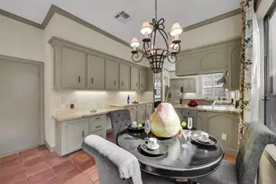 9410 Briar Forest Dr, Houston, TX 77063 - Photo 21