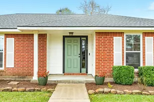 509 Humble Dr, West Columbia, TX 77486 - Photo 17