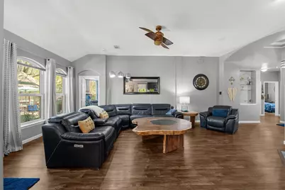 74 Blackstar Place, The Woodlands, TX 77382 - Photo 9