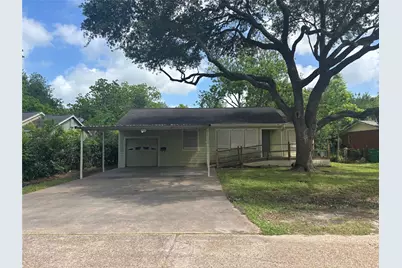 612 Honeysuckle Drive, La Marque, TX 77568 - Photo 1