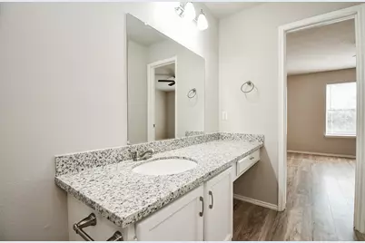 11659 Evesborough Drive, Houston, TX 77099 - Photo 13