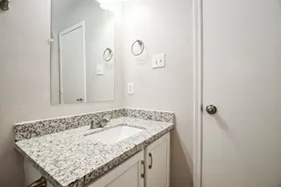 11659 Evesborough Dr, Houston, TX 77099 - Photo 27