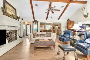 10135 Wahrenberger Rd, Conroe, TX 77304 - Photo 9