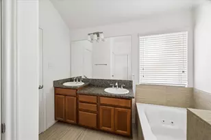 7926 Glenn Cliff Dr, Houston, TX 77064 - Photo 17