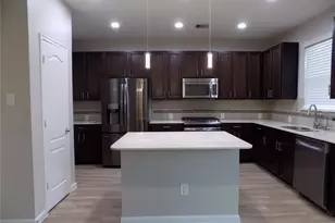 3702 Aubergine Springs Ln, Katy, TX 77449 - Photo 3