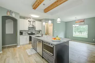 62 Ivy Ct, Jones Creek, TX 77541 - Photo 21