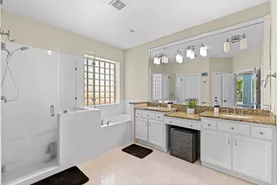 27 E Artist Grove Circle, The Woodlands, TX 77382 - Photo 41